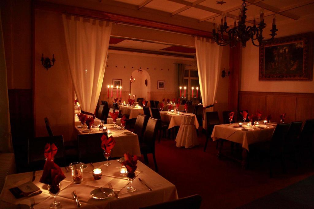 Hotel Zur Heidebluete Hambuhren Bagian luar foto