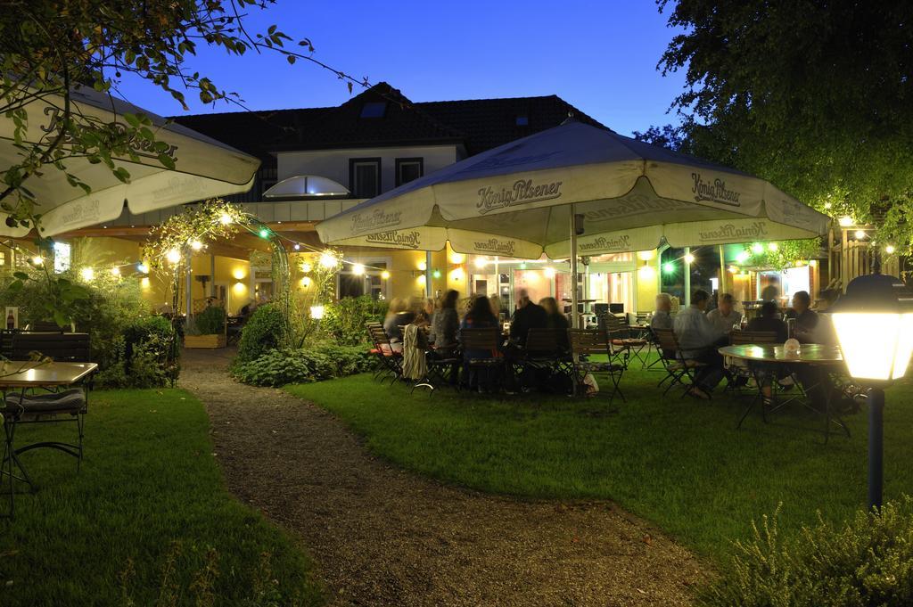 Hotel Zur Heidebluete Hambuhren Bagian luar foto