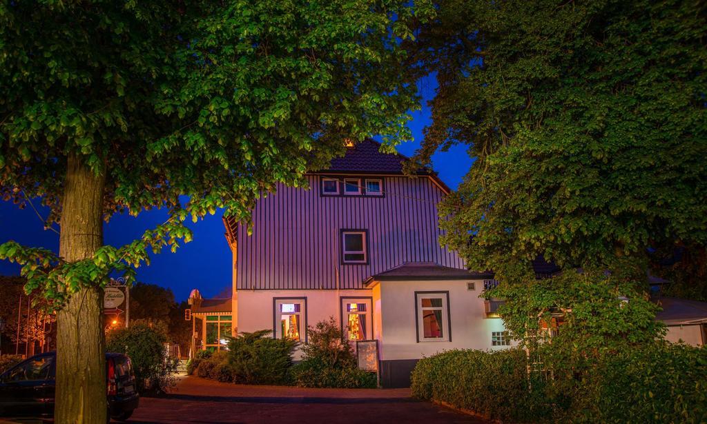 Hotel Zur Heidebluete Hambuhren Bagian luar foto