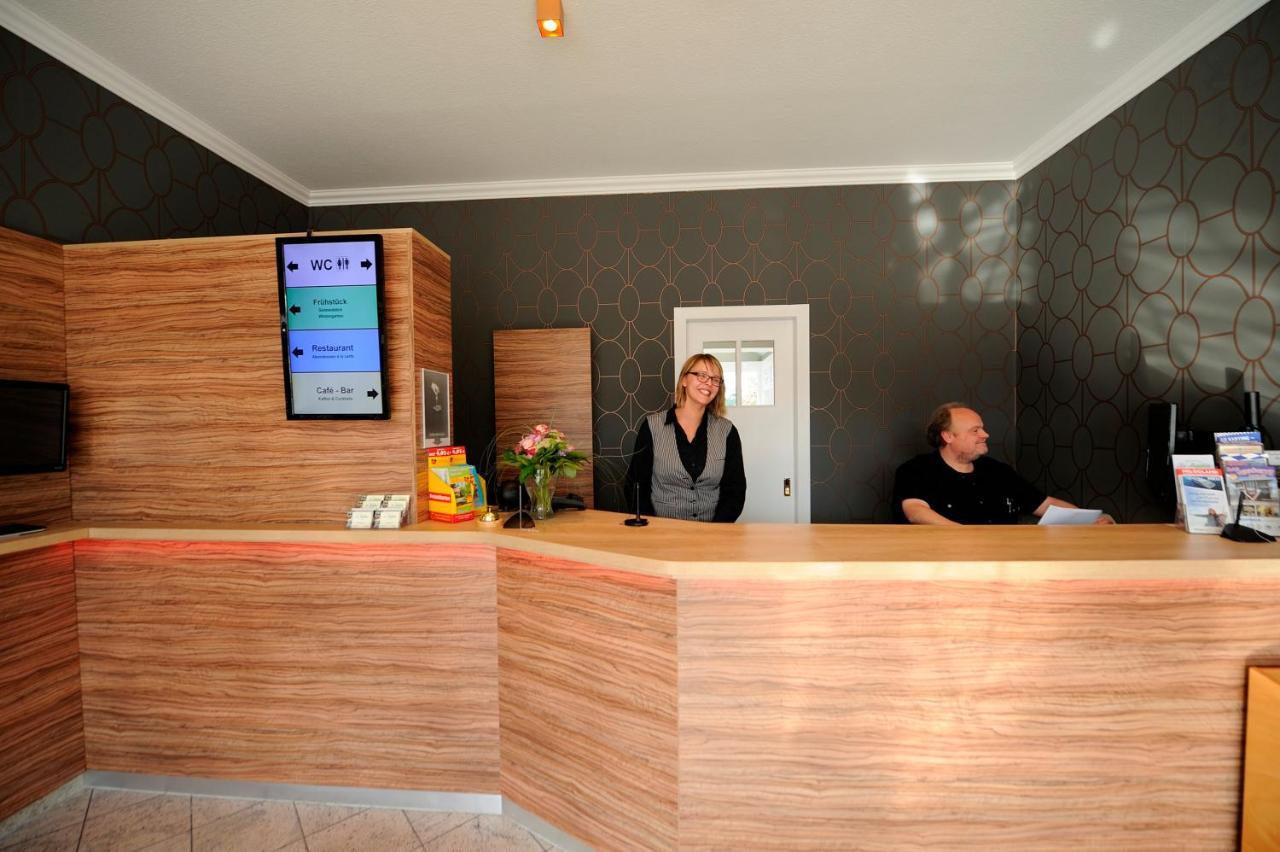 Hotel Zur Heidebluete Hambuhren Bagian luar foto